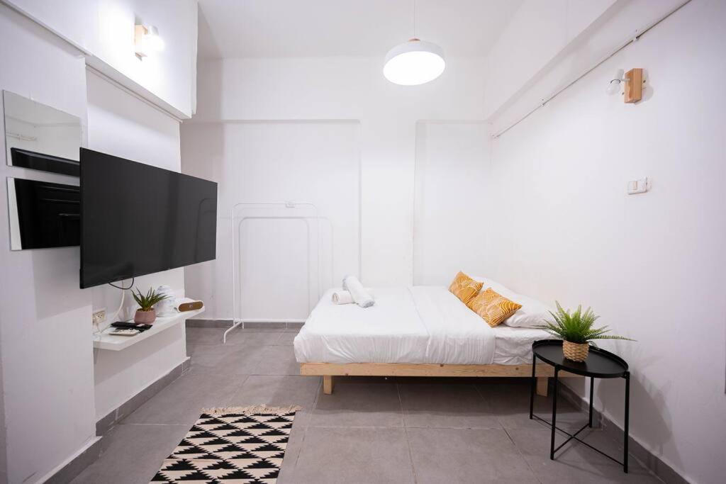 Studio Apartment In Ben Yehuda Cozy And Convinent Tel Aviv Exterior foto